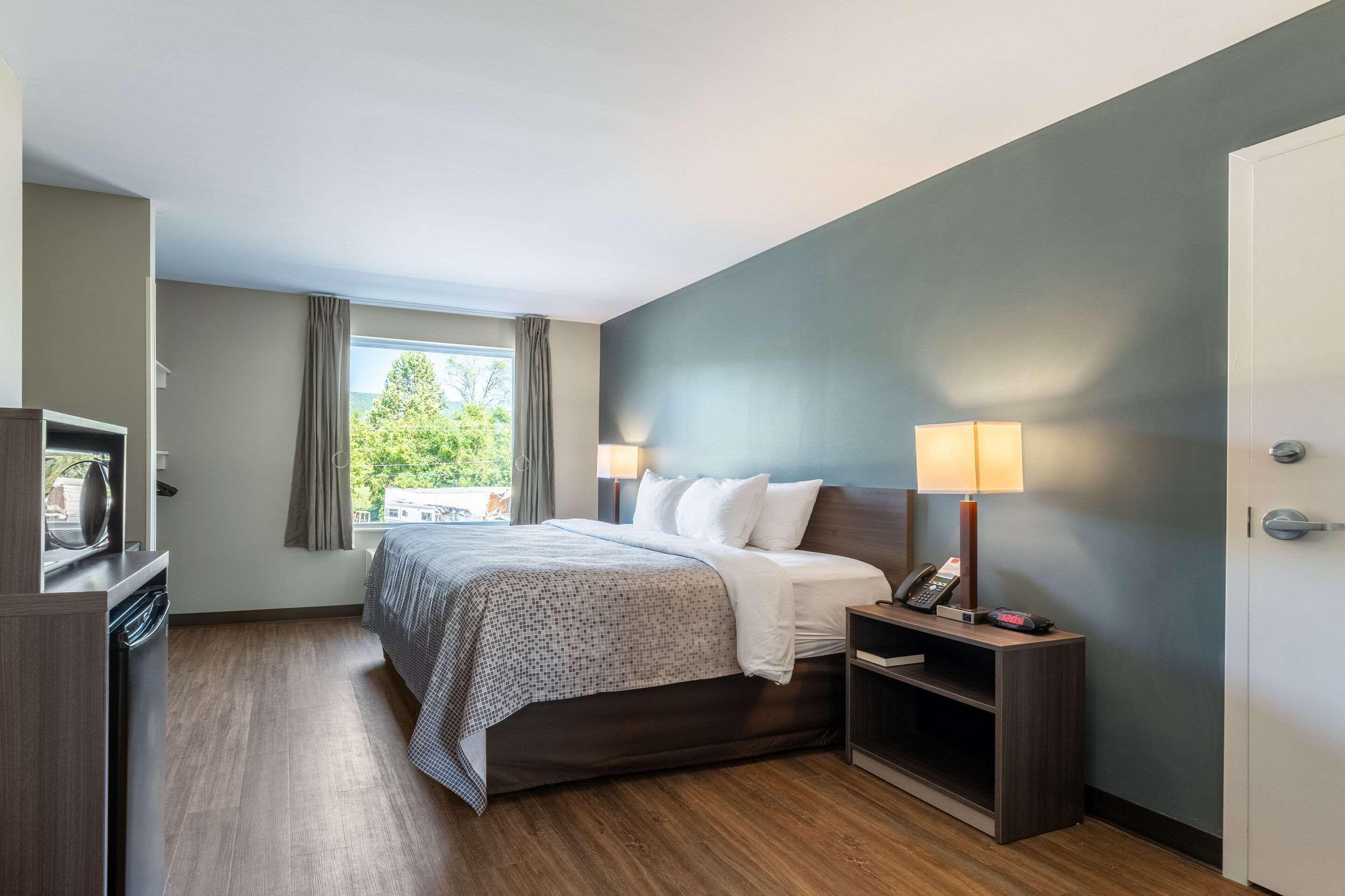 Econo Lodge Dayton Bagian luar foto