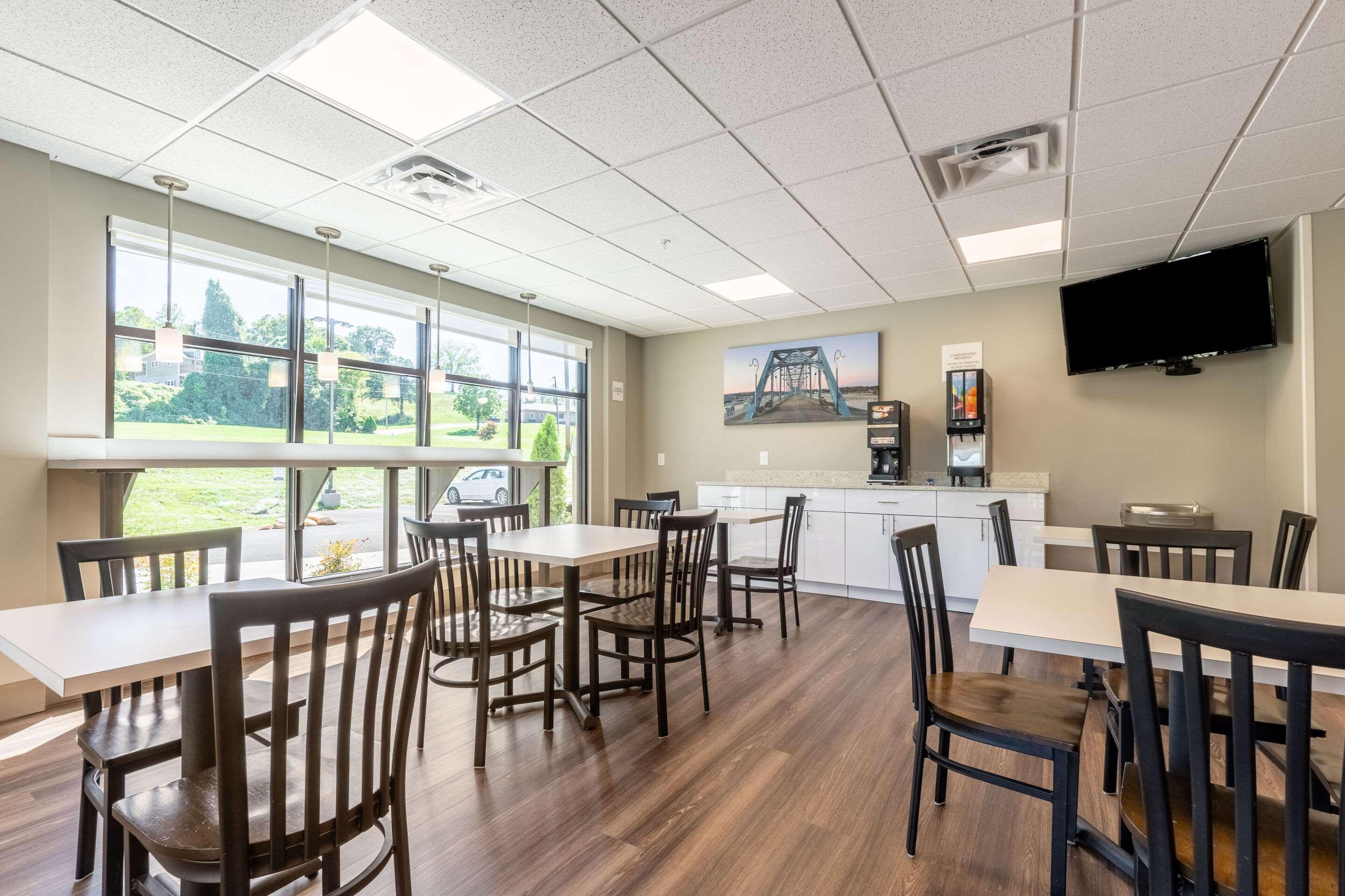 Econo Lodge Dayton Bagian luar foto